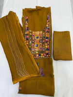 Load image into Gallery viewer, Pure georgette calcutta work