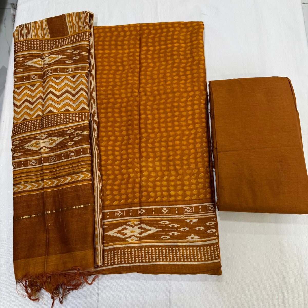 Graceful unstitched dress material