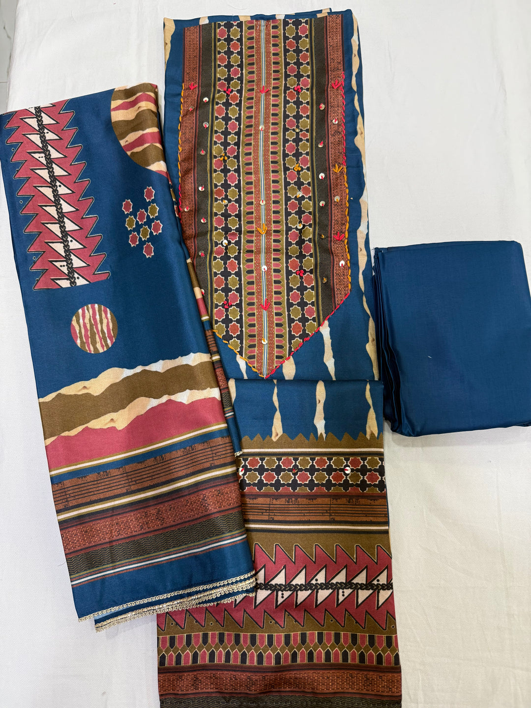 Gaji silk
