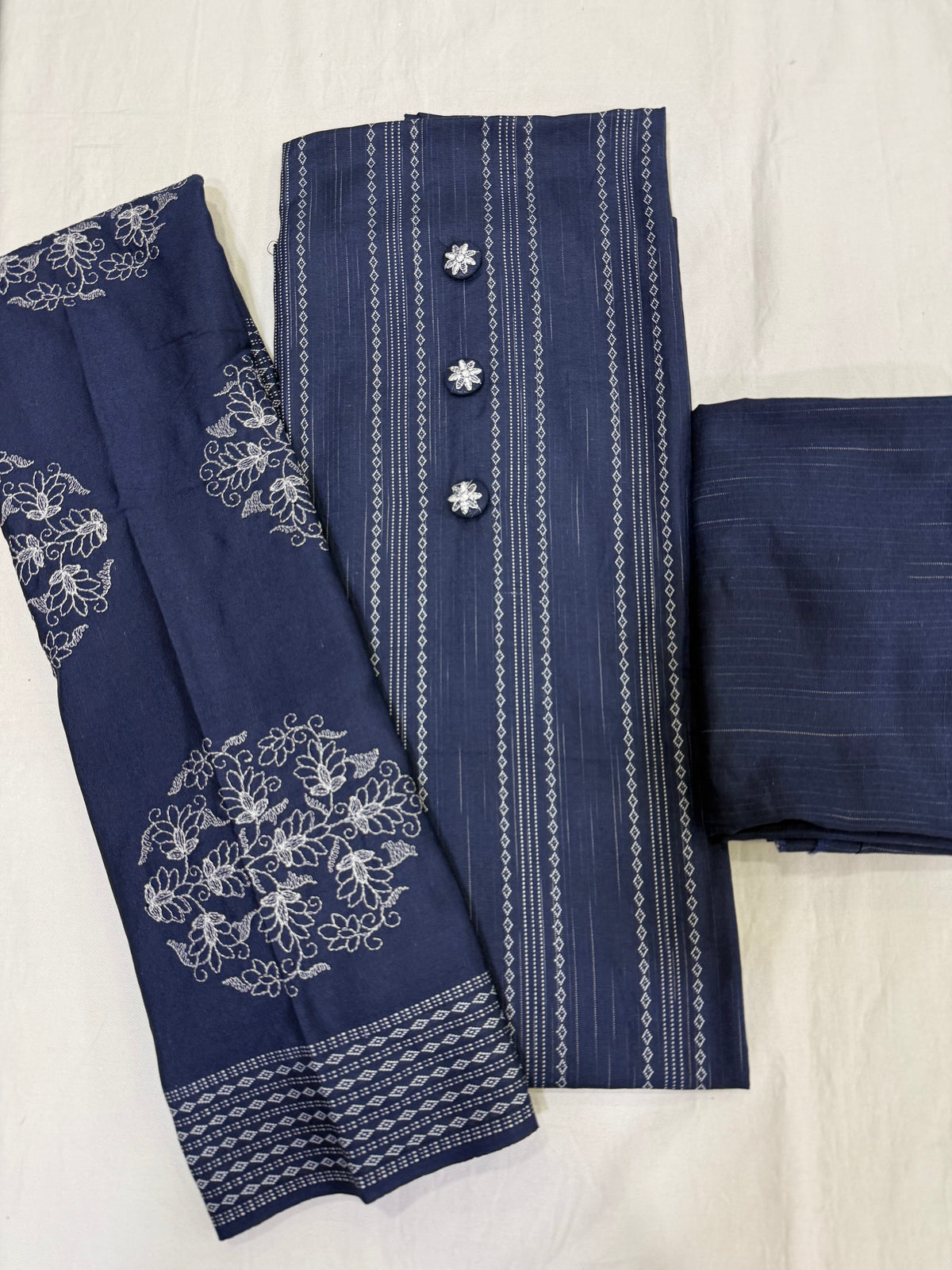 Premium handloom cotton with embroidered dupatta