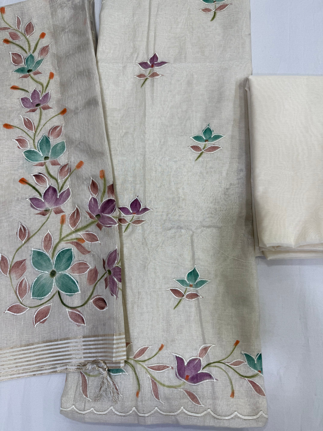 Tissue handpaint suit