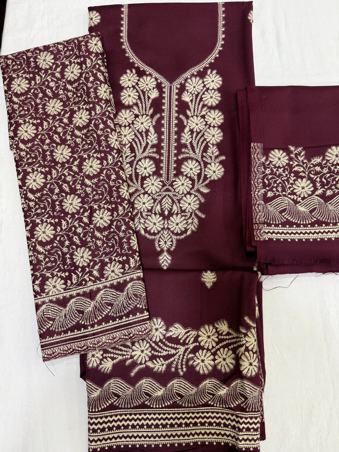 Premium woolens thread weaving