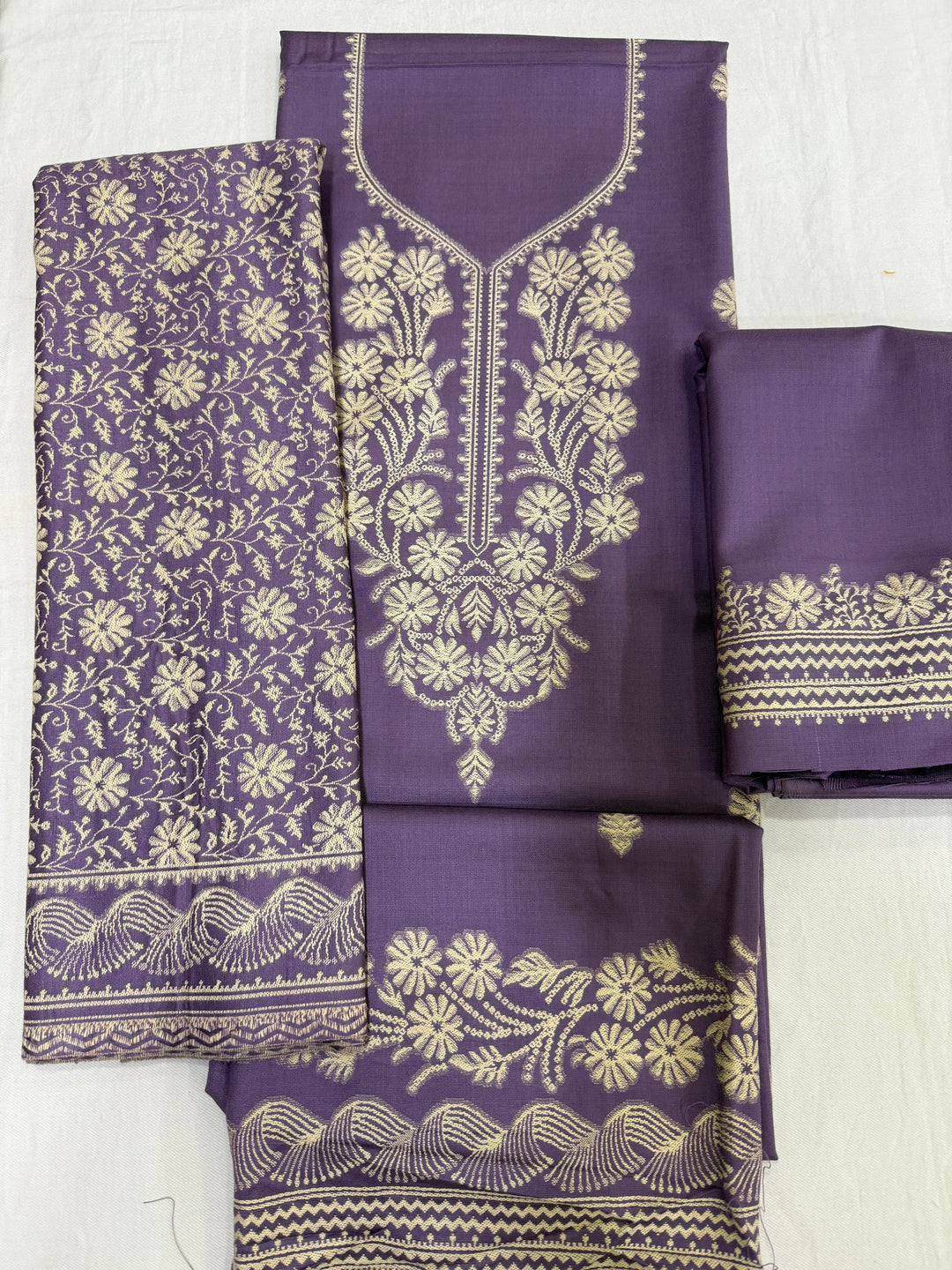 Premium woolens thread weaving